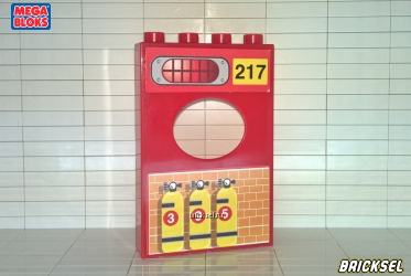 Стена пожарной станции с круглым окном, с наклейками сирены и кислородных баллонов 1х4 красная