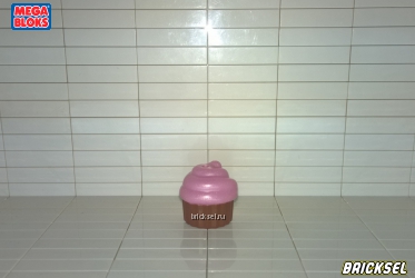 Кекс с розовым перламутровым кремом