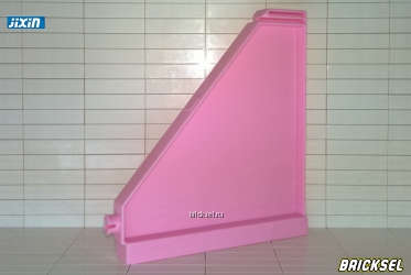 Стена мансарды розовая