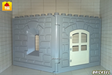 Стена серая каменная, с белой дверью